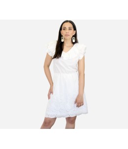 Robe femme a base de broderie anglaise